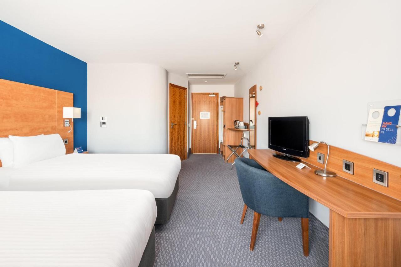 Holiday Inn Express Braintree By Ihg Kültér fotó