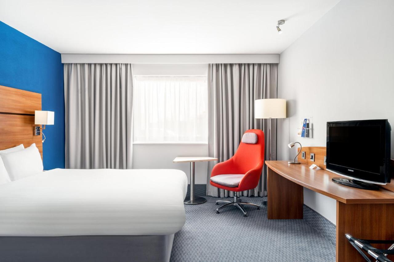 Holiday Inn Express Braintree By Ihg Kültér fotó