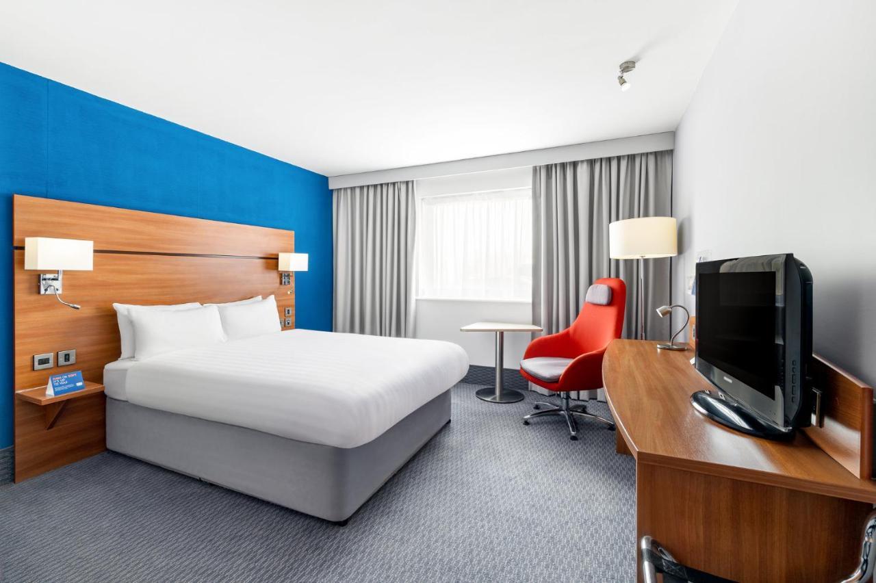 Holiday Inn Express Braintree By Ihg Kültér fotó