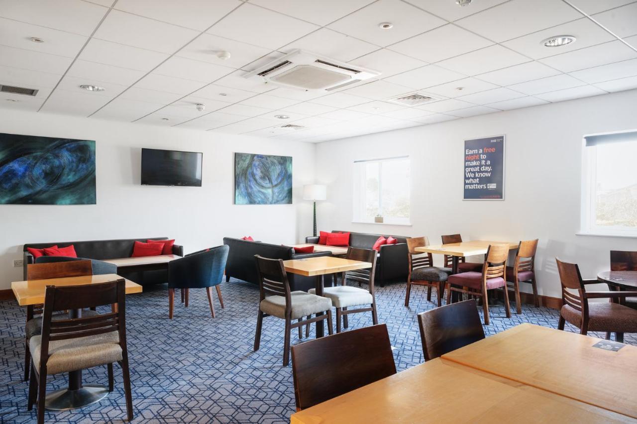 Holiday Inn Express Braintree By Ihg Kültér fotó