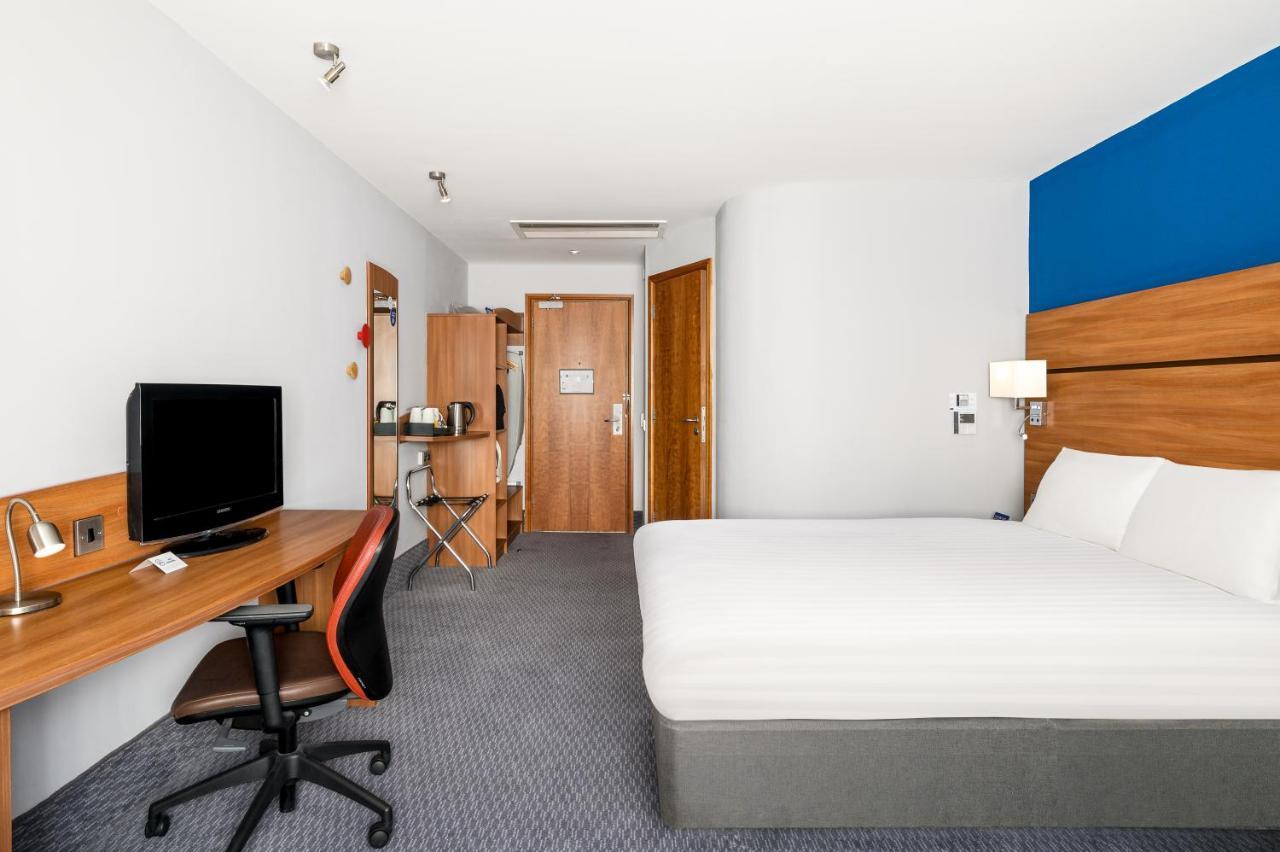 Holiday Inn Express Braintree By Ihg Kültér fotó