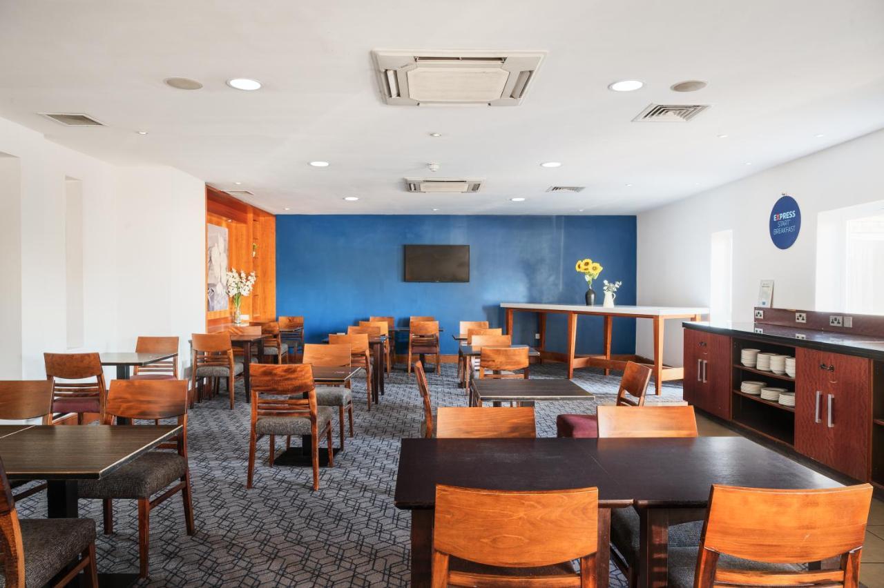 Holiday Inn Express Braintree By Ihg Kültér fotó