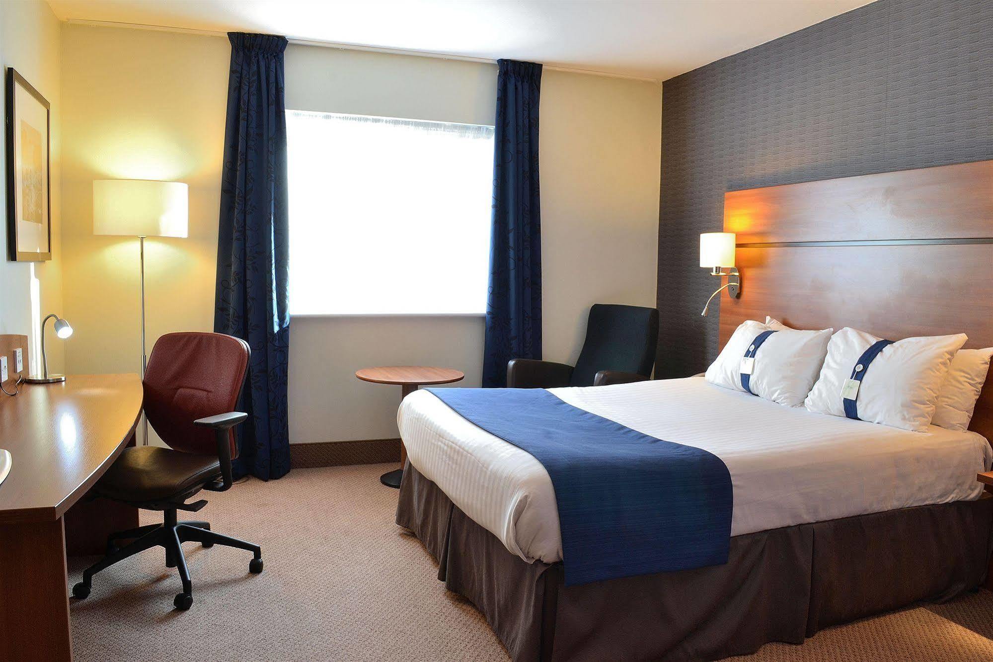 Holiday Inn Express Braintree By Ihg Kültér fotó